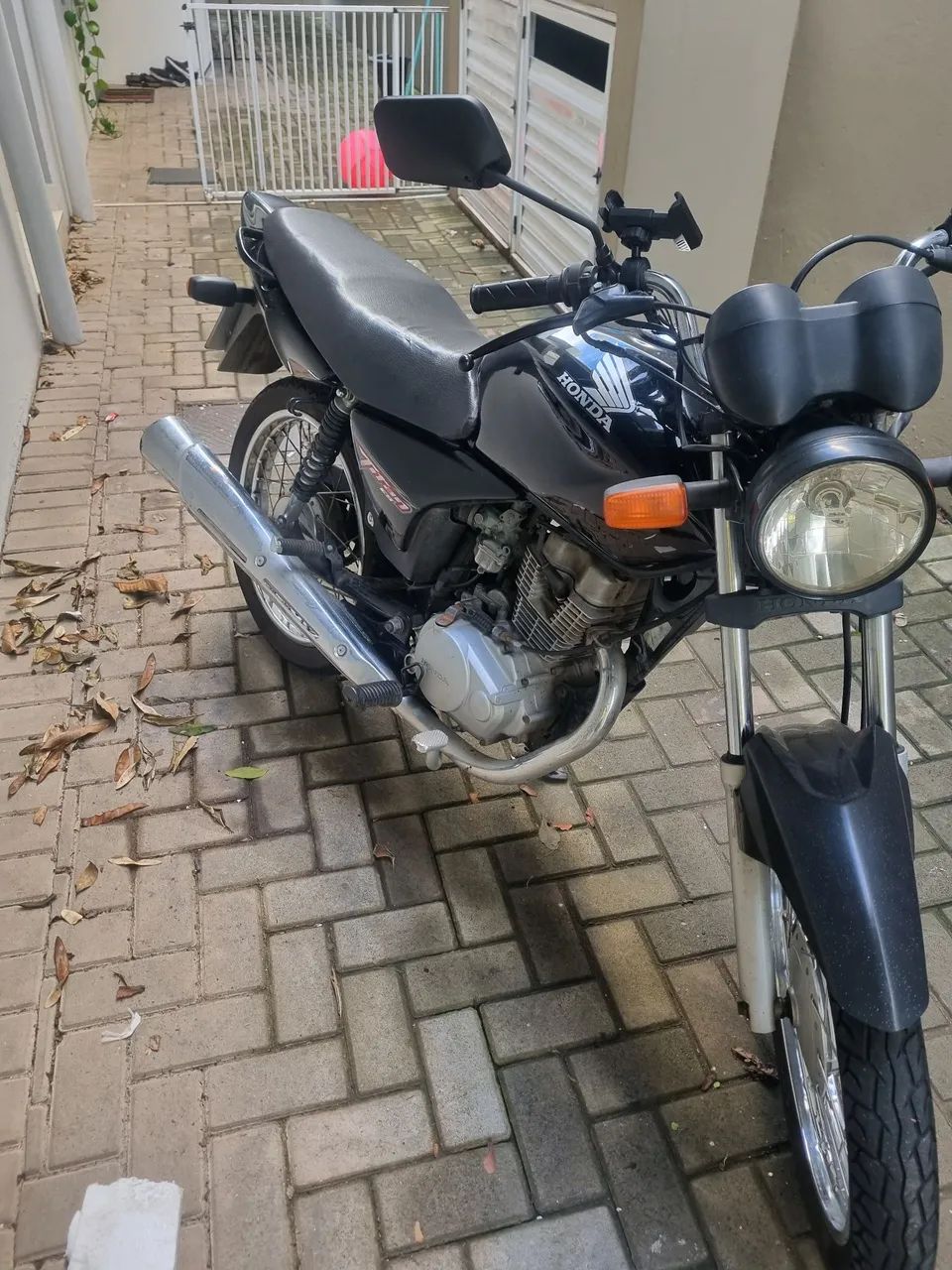 Titan 150
