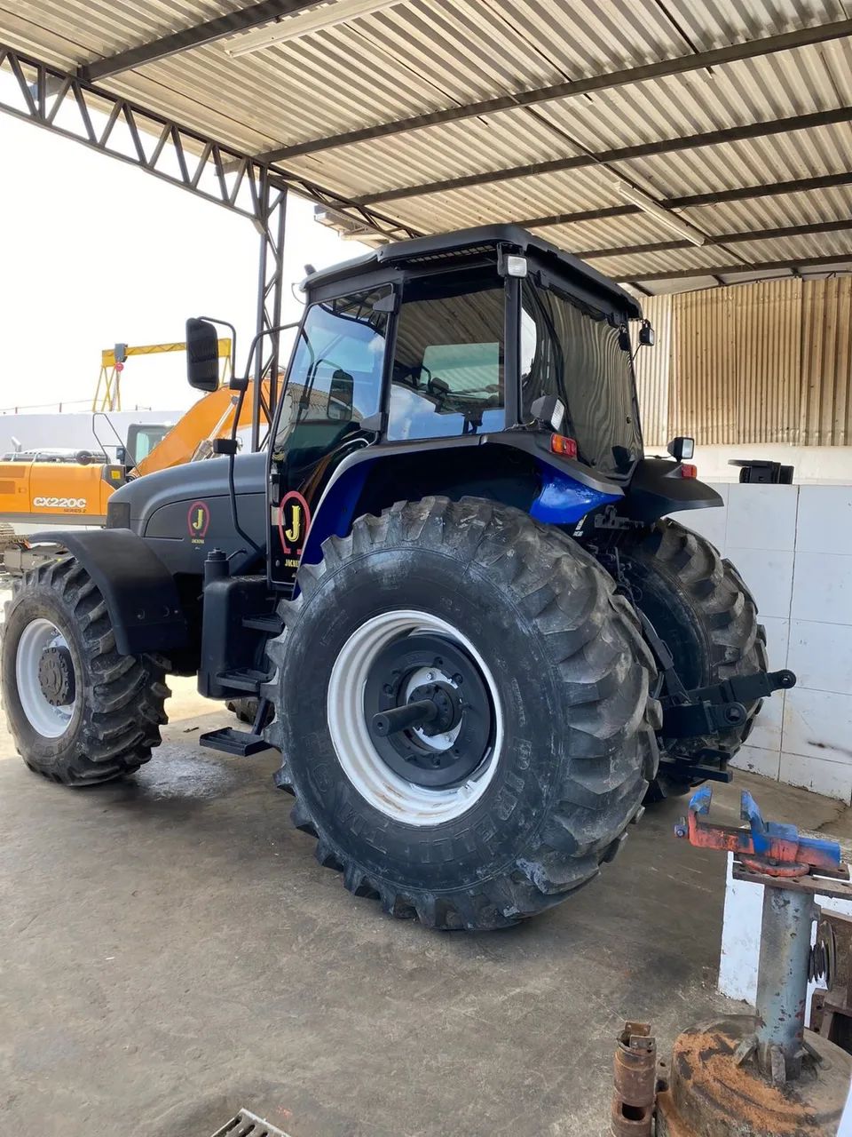 New holland TM 7010 - Foto 5