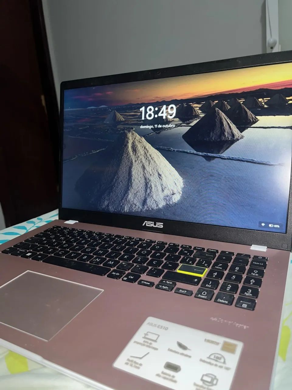Notebook ASUS E510 Rosé - Pouco usado e conservado