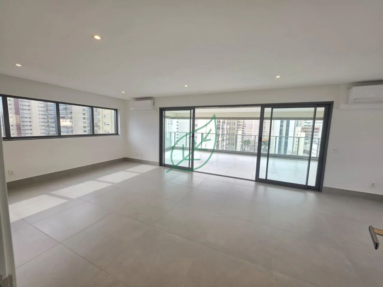Apartamento á venda,4 dormitórios, 3 suítes, 4 vagas Itaim Bibi - Foto 3