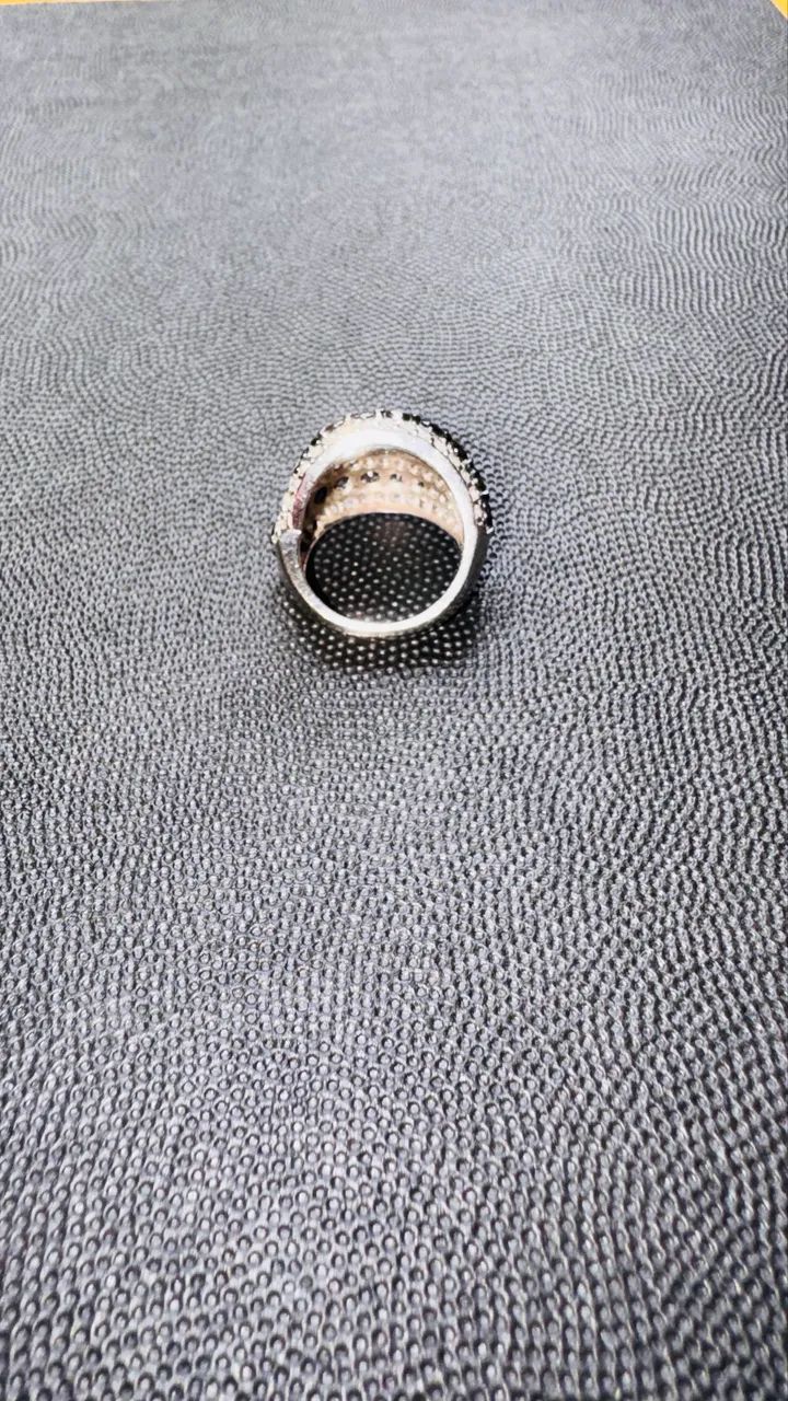 anel em prata 925 com zirconias. tam 16 - Foto 3