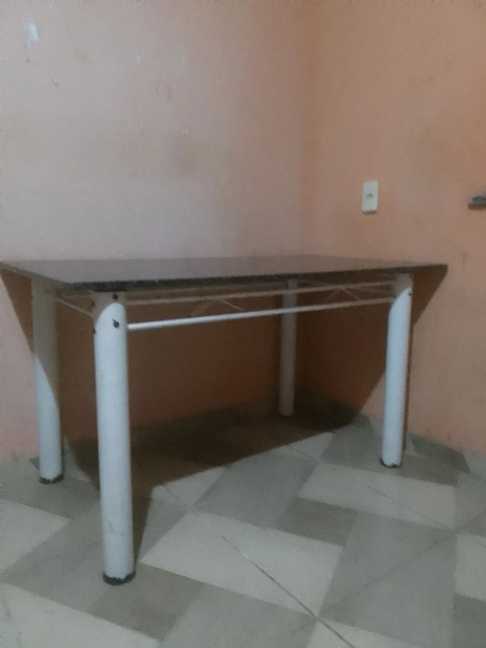 Table470069668668385280