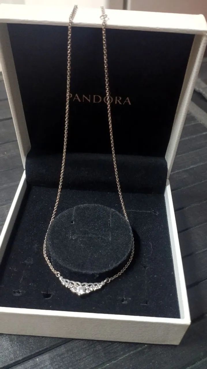 Colar Pandora Coroa Prateada