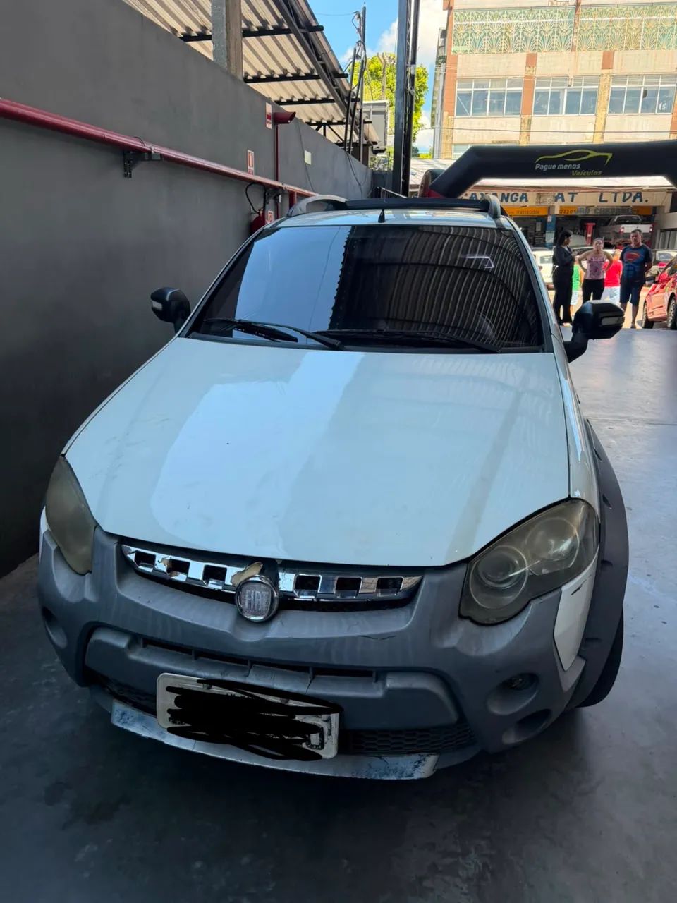Fiat Strada Adventure1.8/ 1.8 Locker Flex CD 2013 - Foto 2