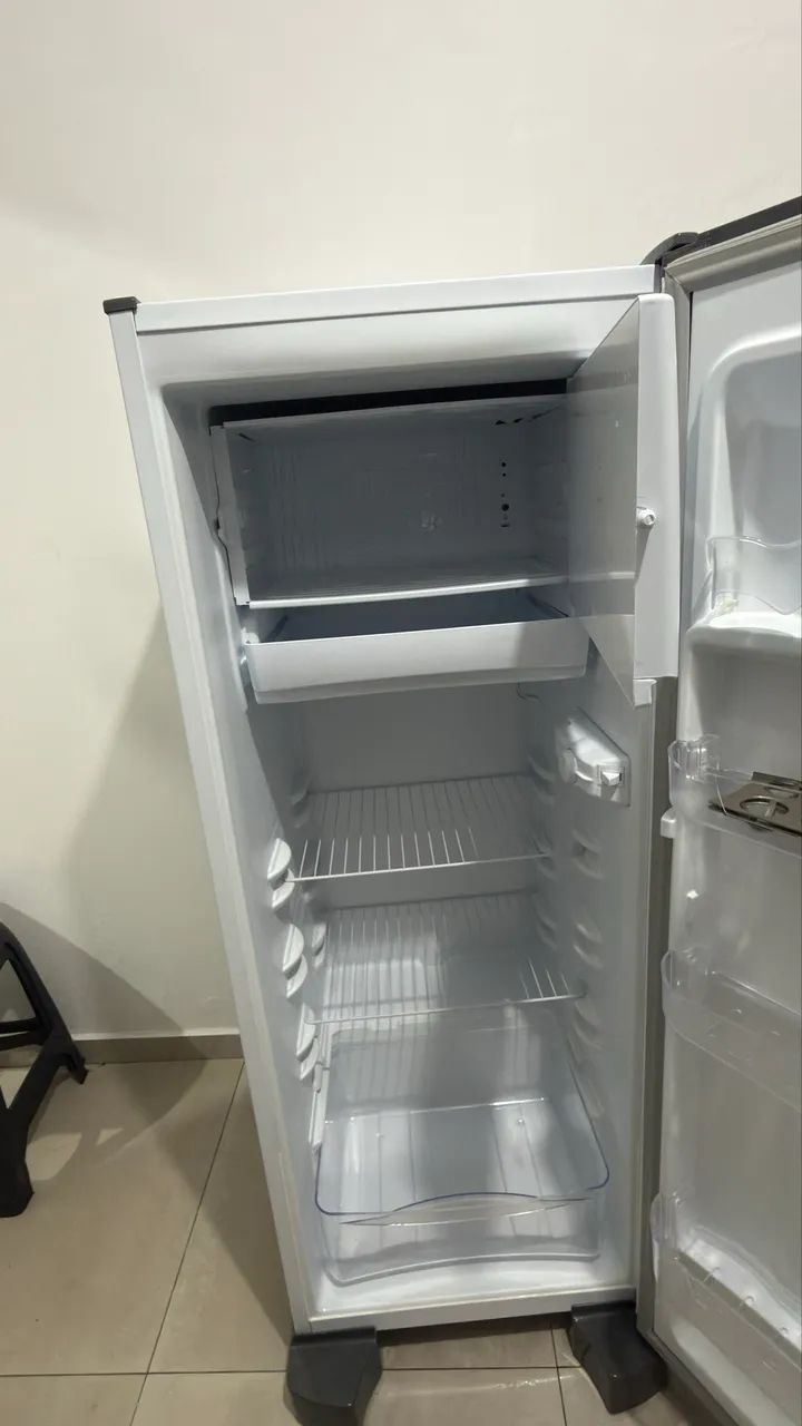 Geladeira Esmaltec nova com nota fiscal e garantia  - Foto 5