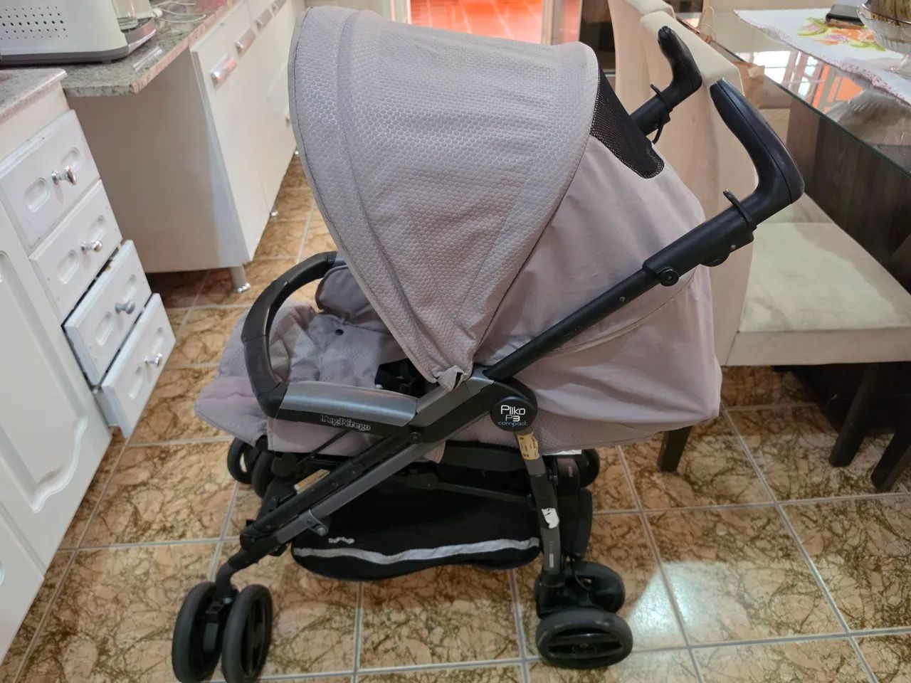 Carrinho de bebê Peg Perego Pliko P3 Compact 