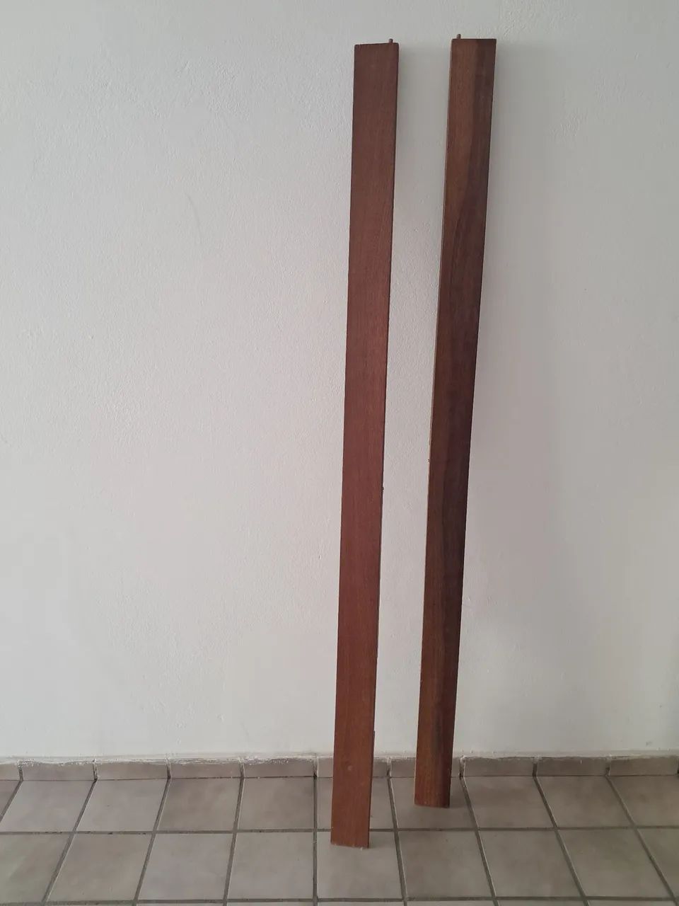 Vendo cama de madeira - solteiro - Foto 4