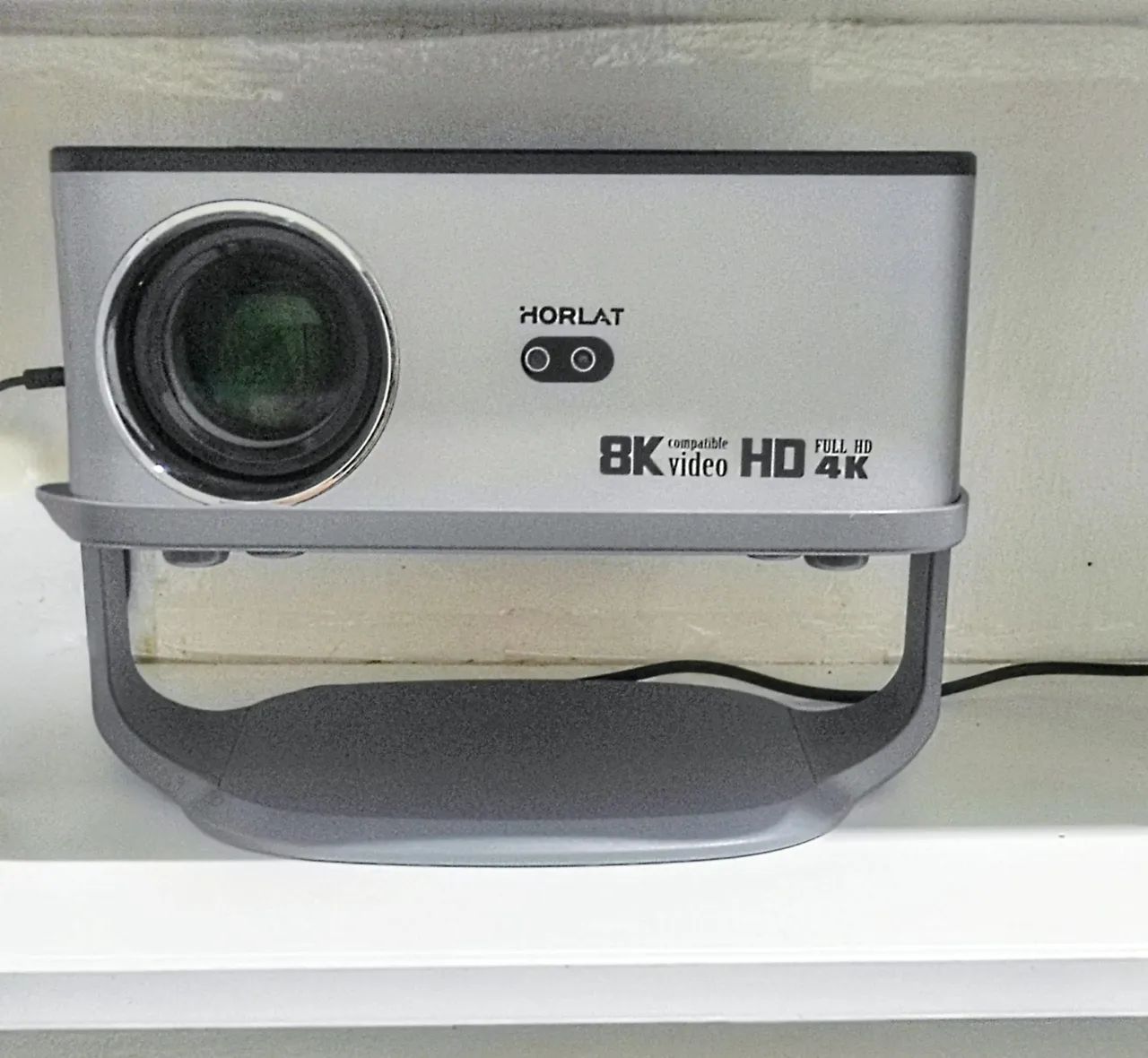 Projetor Full HD Horlat T09 Projeção até 300 Polegadas Foco Automático/ Cinema em casa<br>