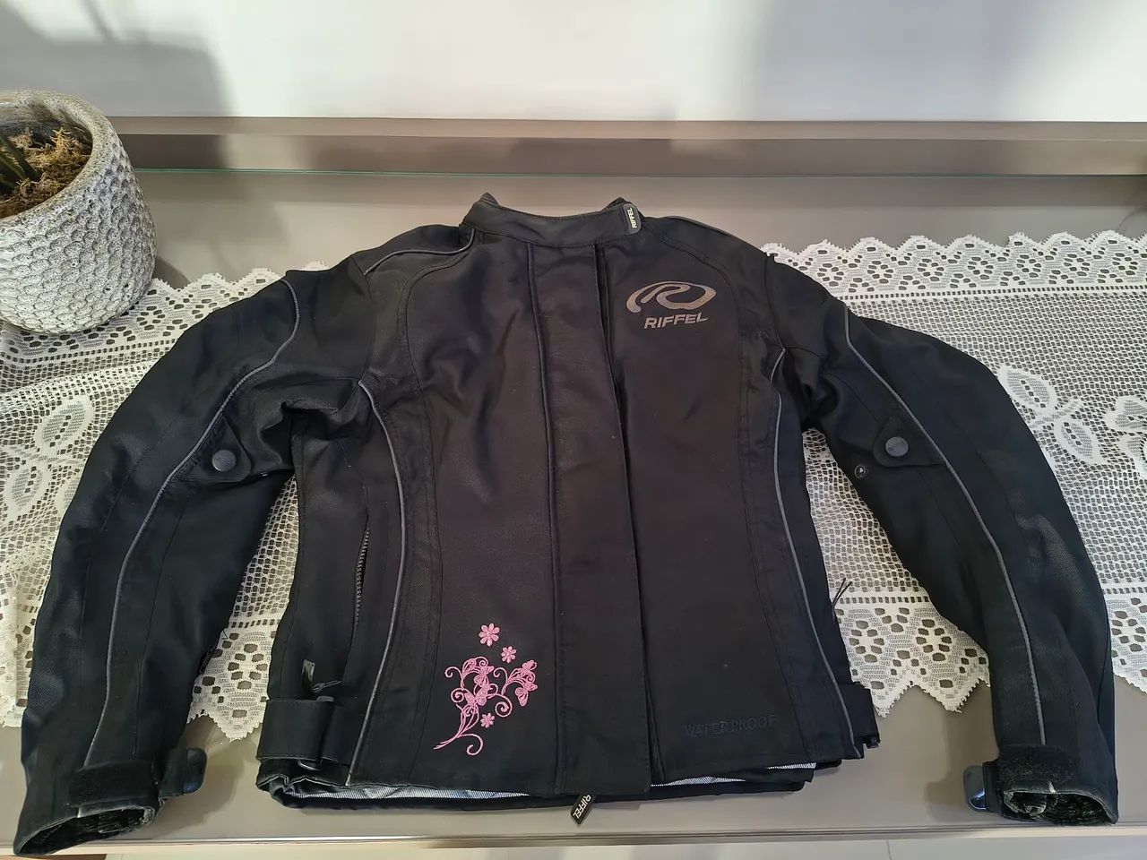 Jaqueta motociclismo feminina/ masculina preta da marca Riffel.  - Foto 3