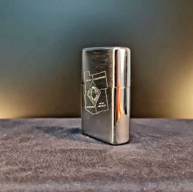 ZIPPO MARLBORO QUARTER - RARO - FRETE GRÁTIS - Foto 2