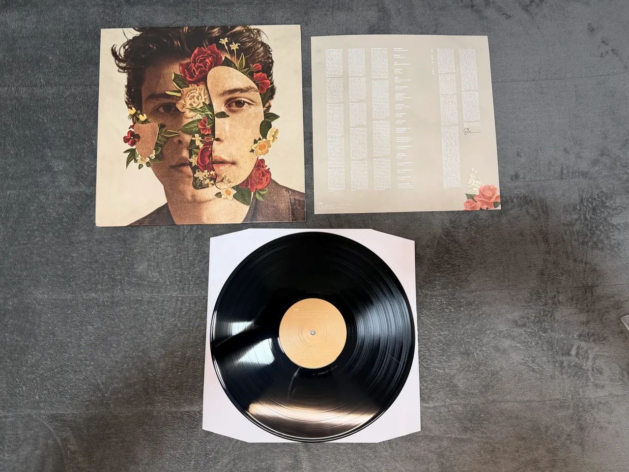 VINIL SHAWN MENDES - SHAWN MENDES - 1 LP PRETO - Foto 2