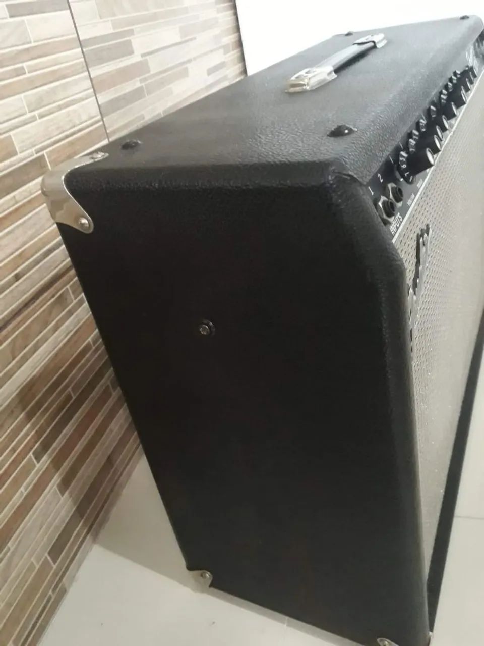 Amplificador Fender frontman 212r - Foto 3