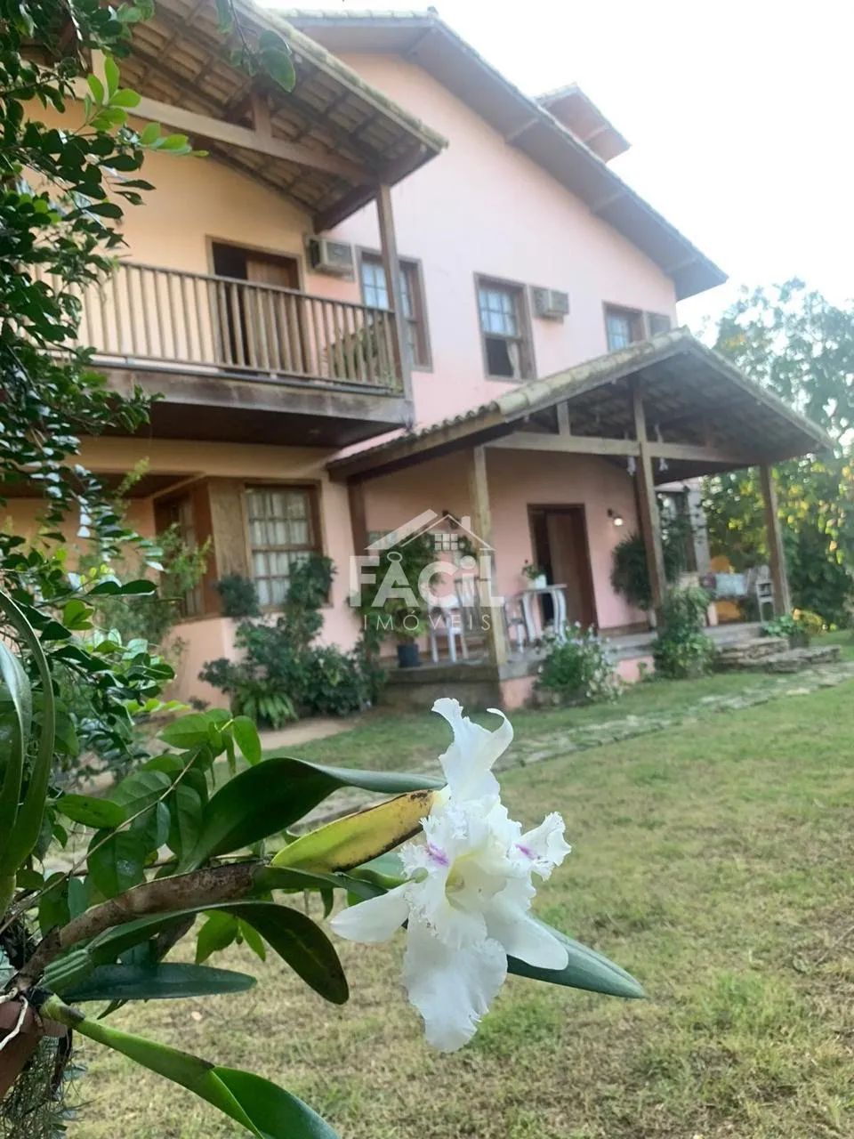 Casa em Manguinhos, Serra: 4 Dormitórios e 2 Suítes