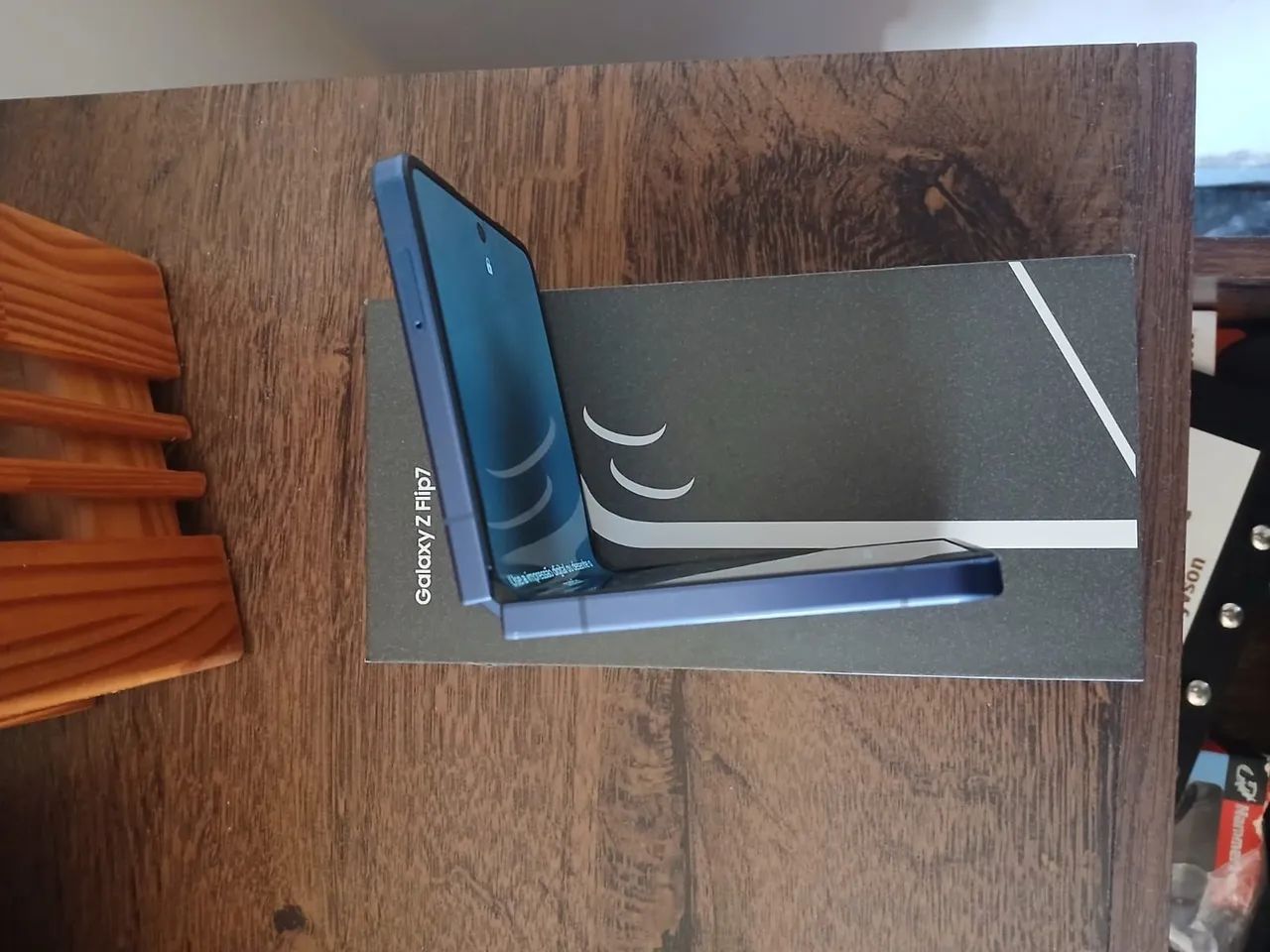 Samsung Z-FLIP 7 256GB - Foto 3