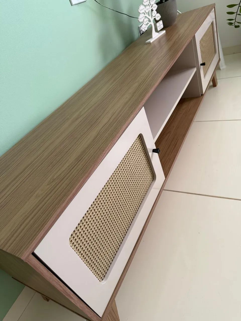 Rack para TV - Estilo Retrô - Estado de Novo - Foto 5