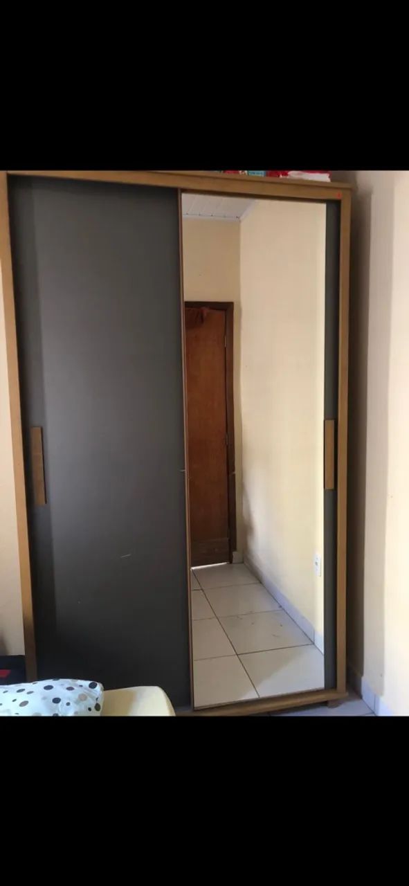 Guarda-roupa 