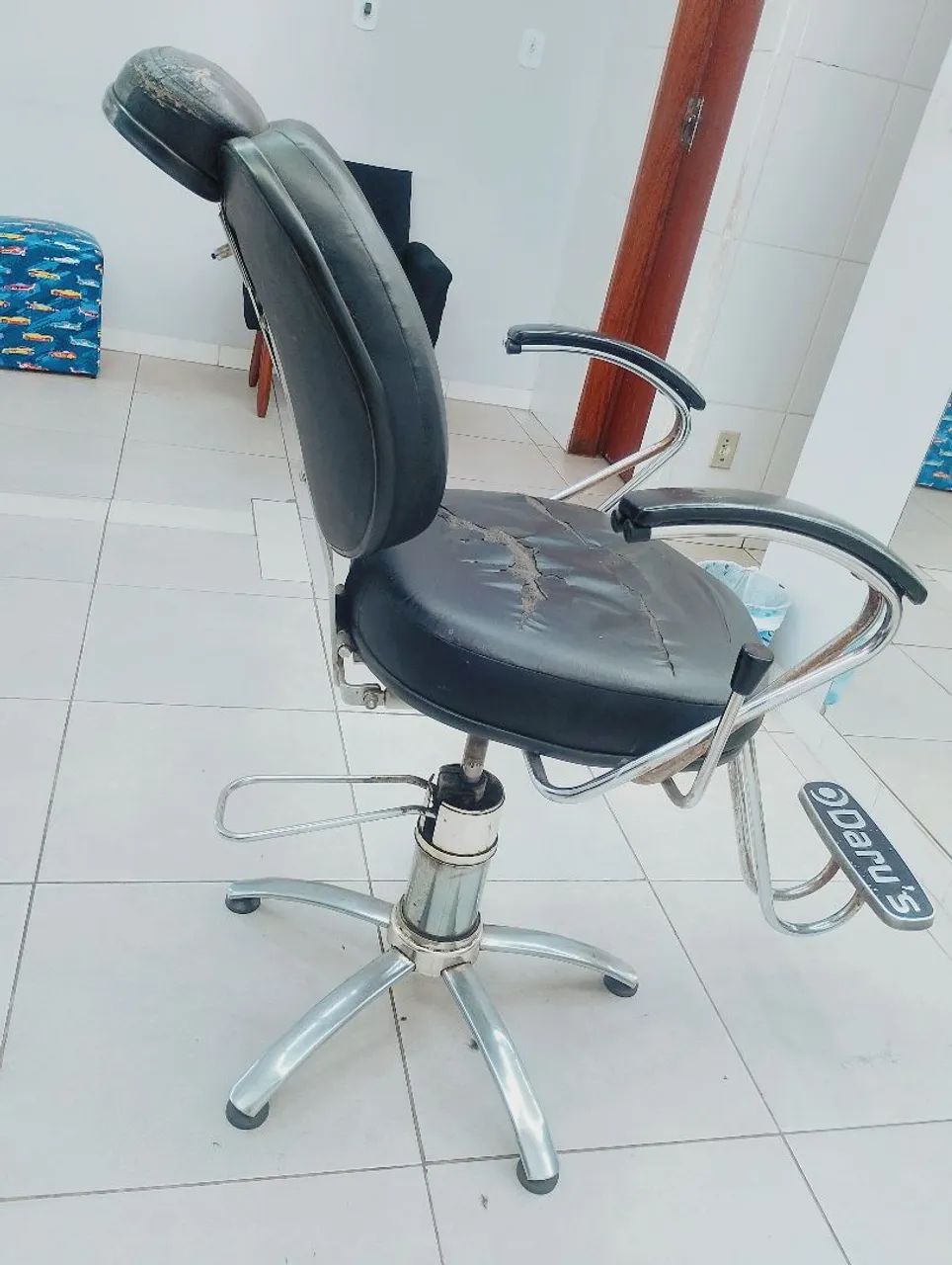 Vendo Cadeira reclinavel barbearia 