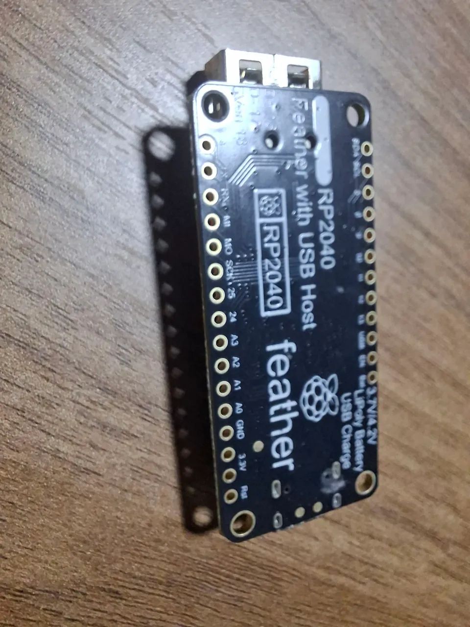 Adafruit Feather RP2040 com USB Type A Host - Foto 2