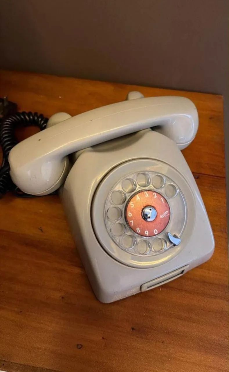Telefone antigo Retro Ericsson cinza 