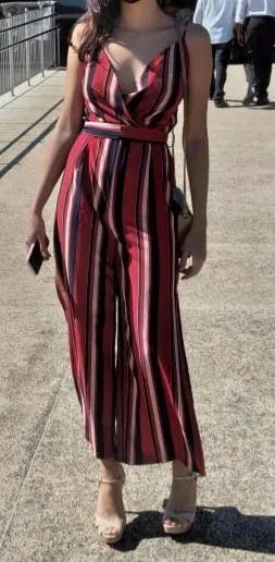 Macacão listrado vermelho