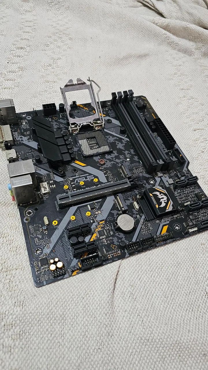 Kit placa mae ddr4 Placa mae B360M + Processador i5 9400f
