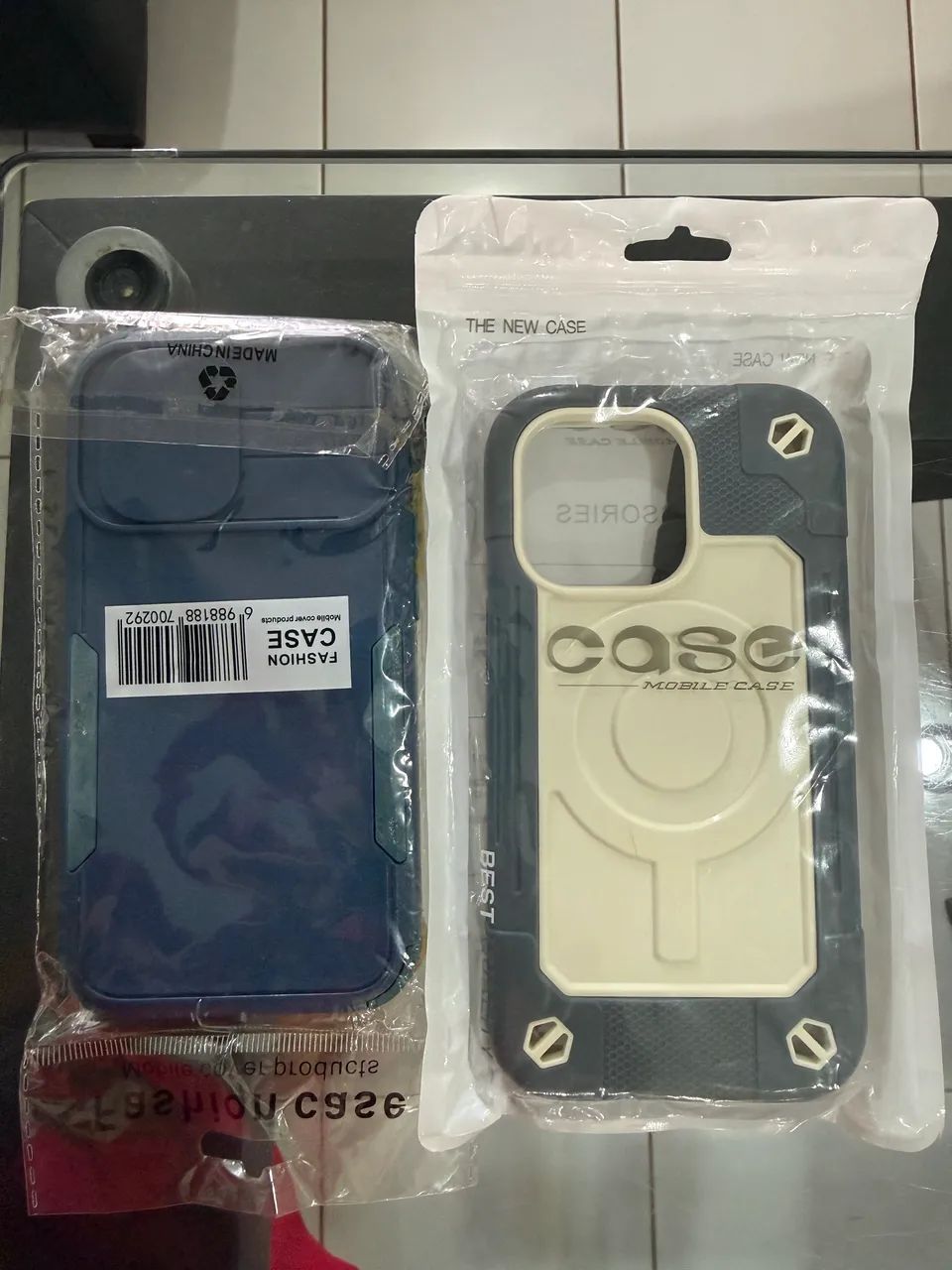Kit com 4capas 3em1 anti-impacto iPhone 13pro  - Foto 2