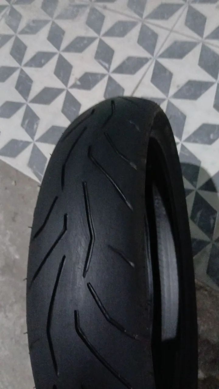 Vendo um pneu - Foto 3