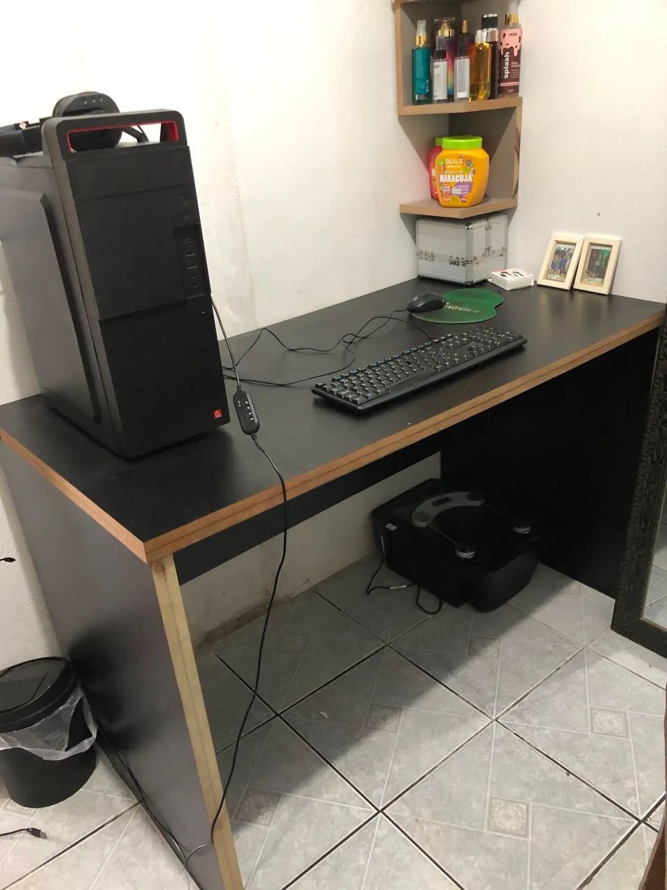 Mesa preta em 100% MDF 