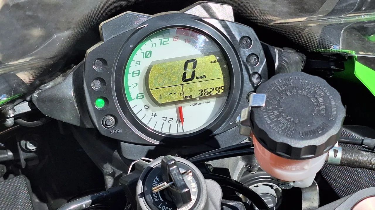 Kawazaki Ninja Zx10r 2008 - Foto 2
