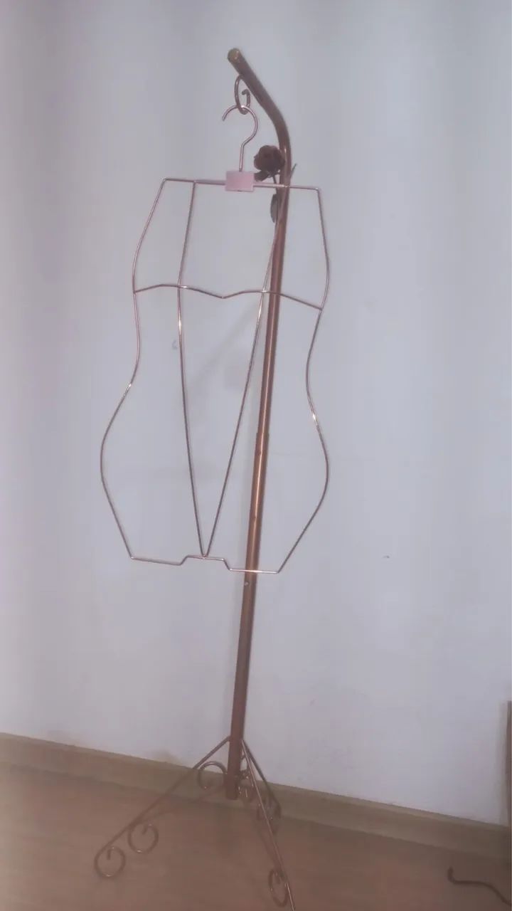 pedestal de apresentação rosê
