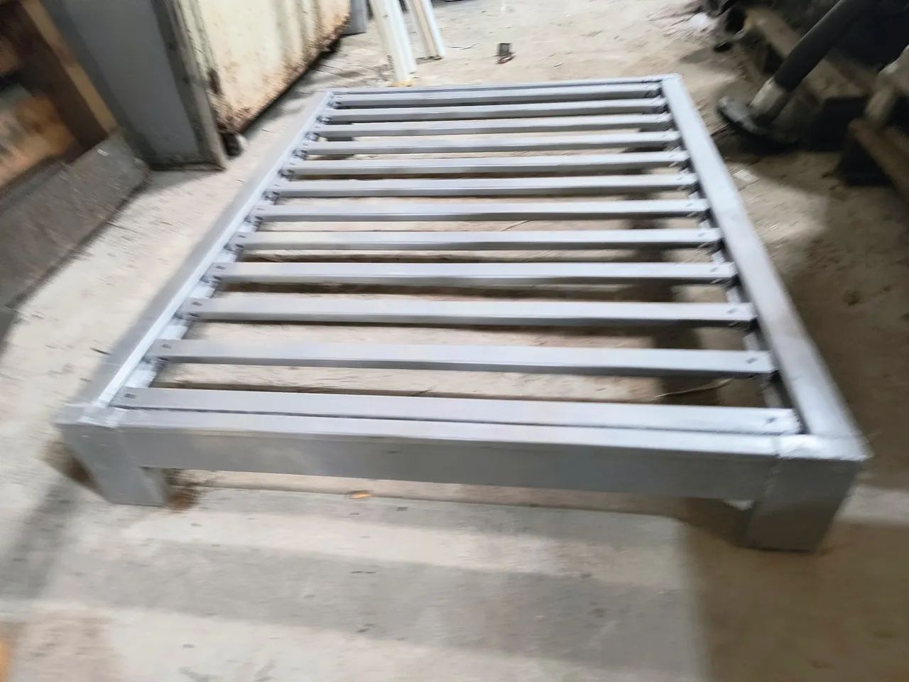 Pallet De Aço Forte e Robusto Para Frente de Loja - Foto 2