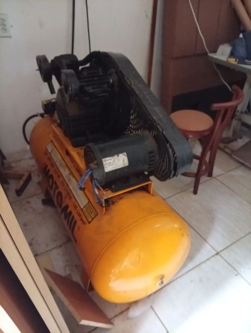 Vendo compressor Motomil de 200 litros  - Foto 2
