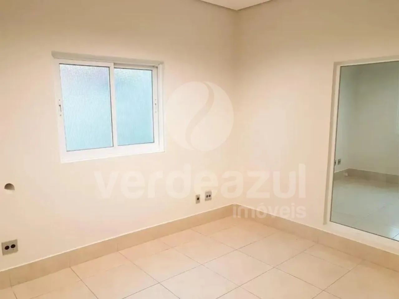 Casa comercial com 4 salas e 13 vagas no bosque - Foto 4