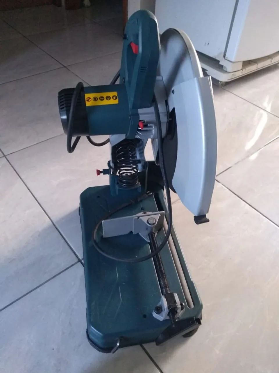 Vendo poli corte