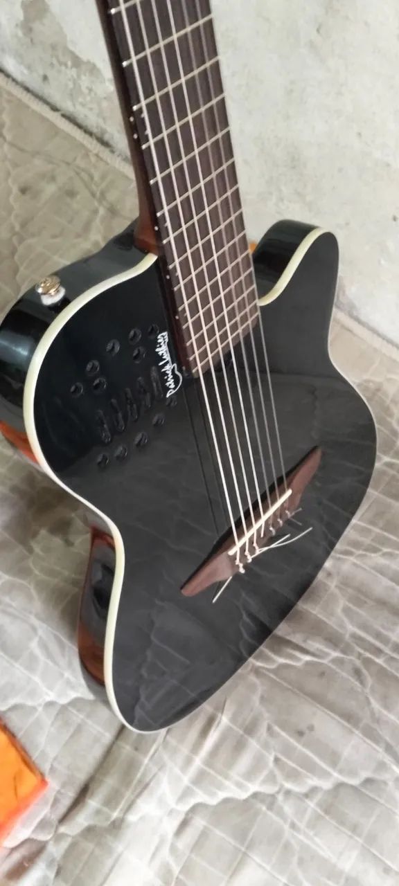 Violão Patrick luthier sete cordas Menos de um ano de uso Ano 2025 preto/ Black piano  - Foto 5