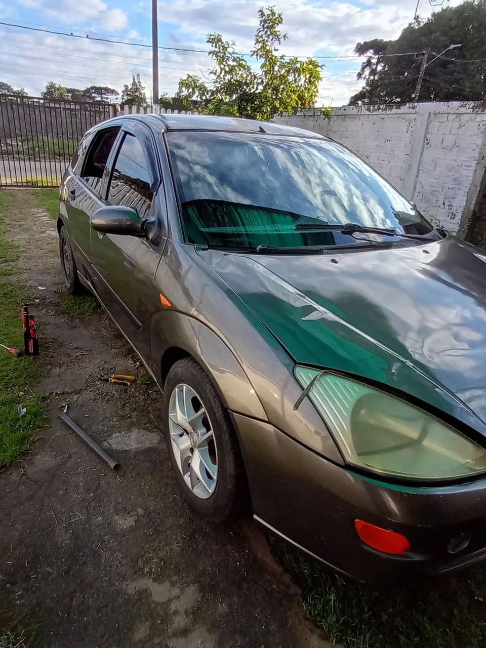 Ford Focus 1.8 16V 5P 2001