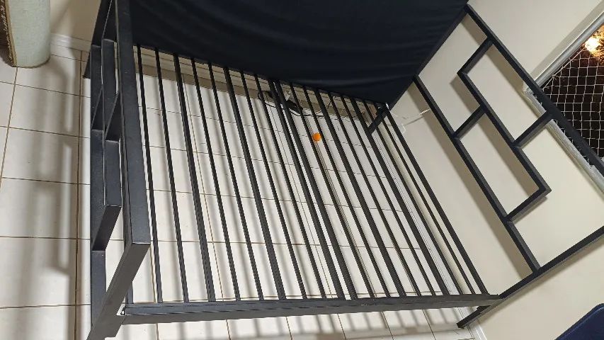 Cama queen size de metal reforçada - Foto 2
