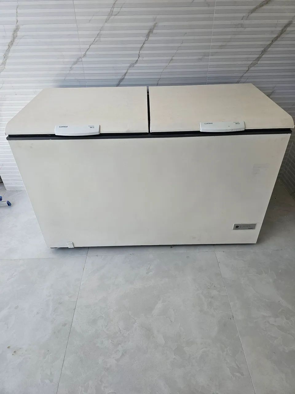 Freezer horizontal
