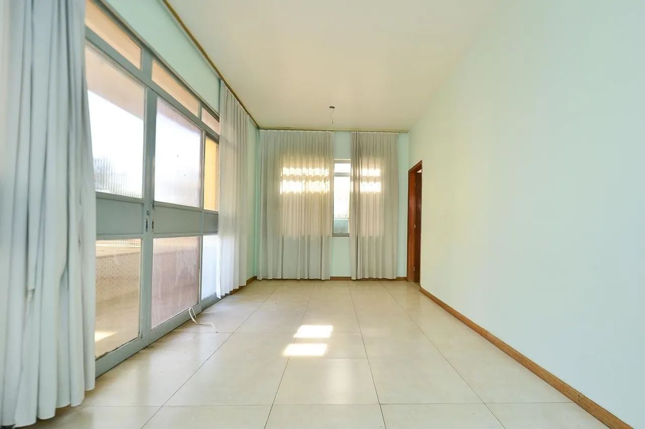 Casa à Venda - Colégio Batista, 5 Quartos, 280 m2 - Foto 4