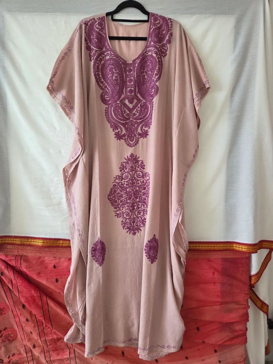 Kaftan bordado feito de algodão exclusivo de Kashmere 