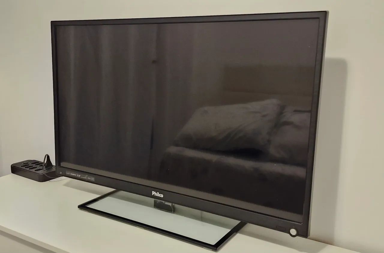 Tv Philco 39" usada - Foto 4