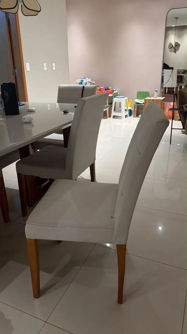 Jogo de mesa 2,00x1,0 com seis cadeiras de linho - Foto 3