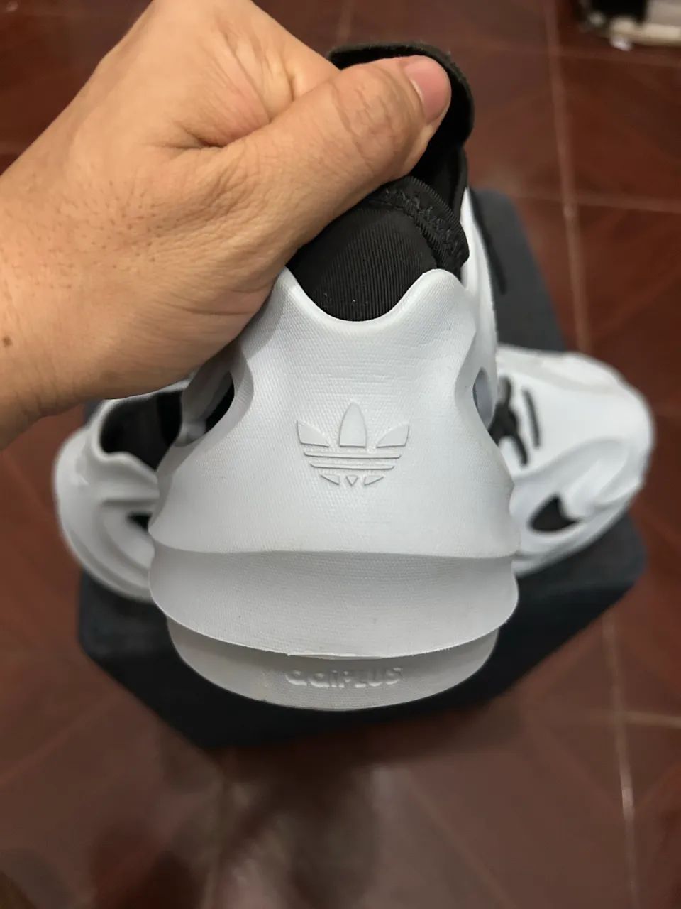 Tênis originais adidas, Nike e NB (42 e 43 - Foto 3