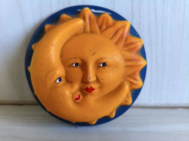 Mandala em Cerâmica  de Eclipse Solar   linda Lua e Sol pintada á mão.    - Foto 3