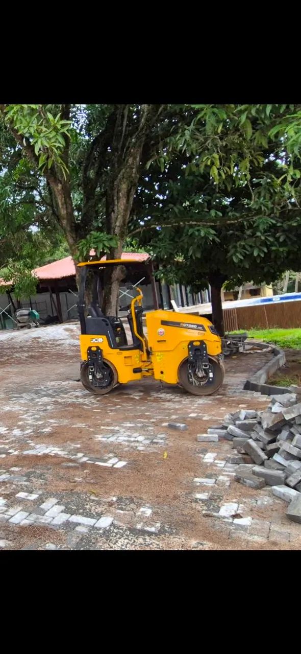 Aluguel de rolo compactador 