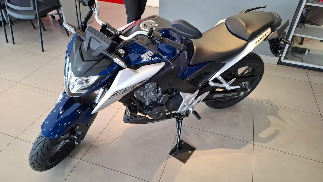 CB300f - Foto 4