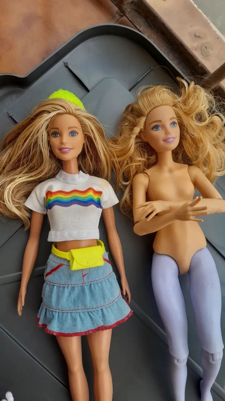 2 lindas bonecas Barbies 