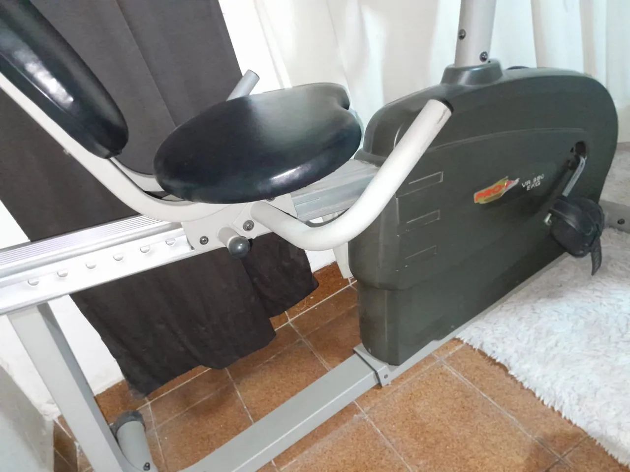 Bicicleta ergométrica horizontal - Foto 4