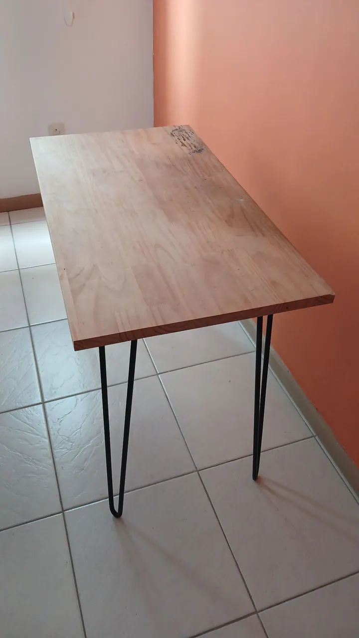 Mesa de madeira com pés de metal - Foto 2