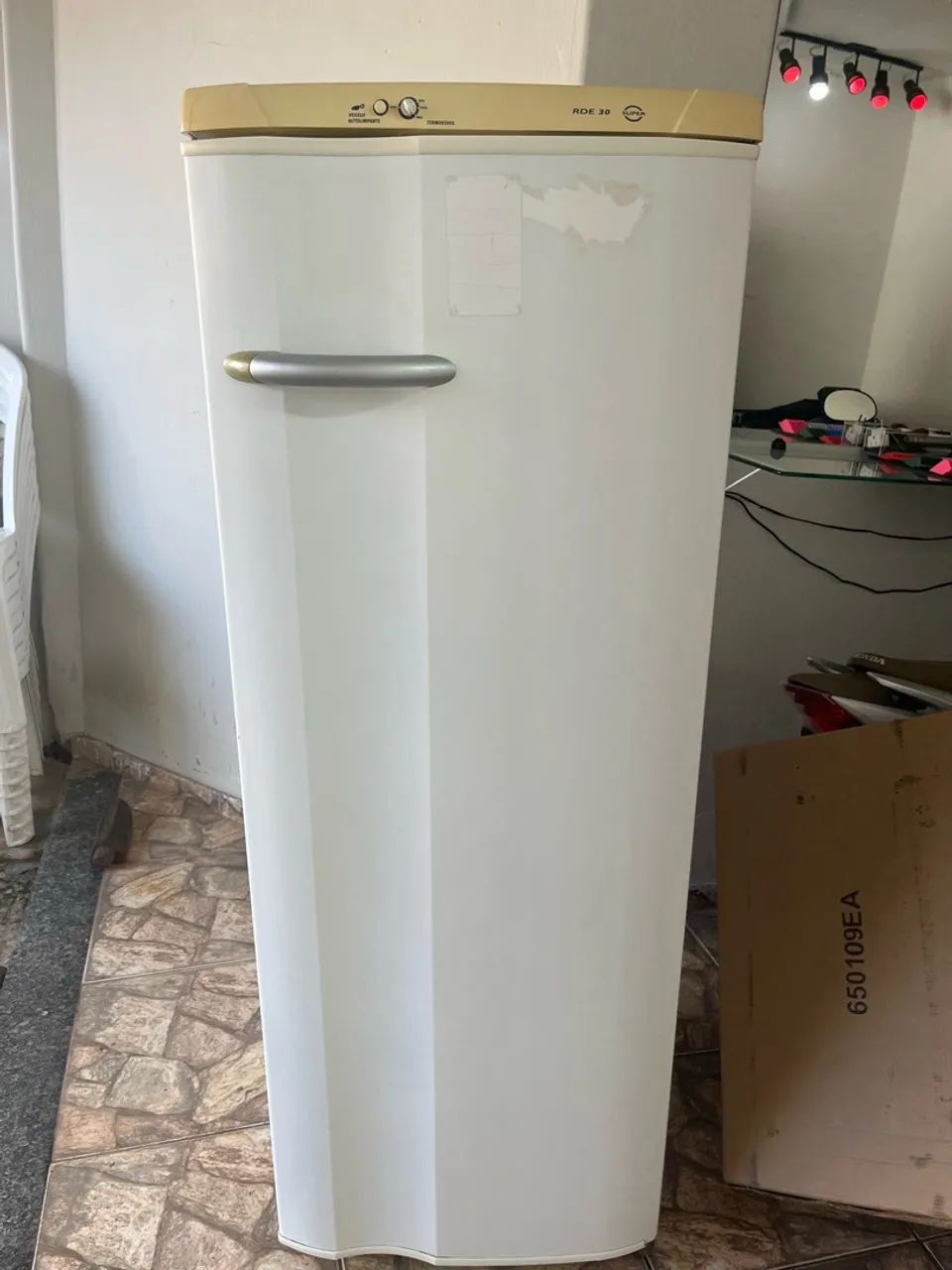 Vendo geladeira Eletrolux 